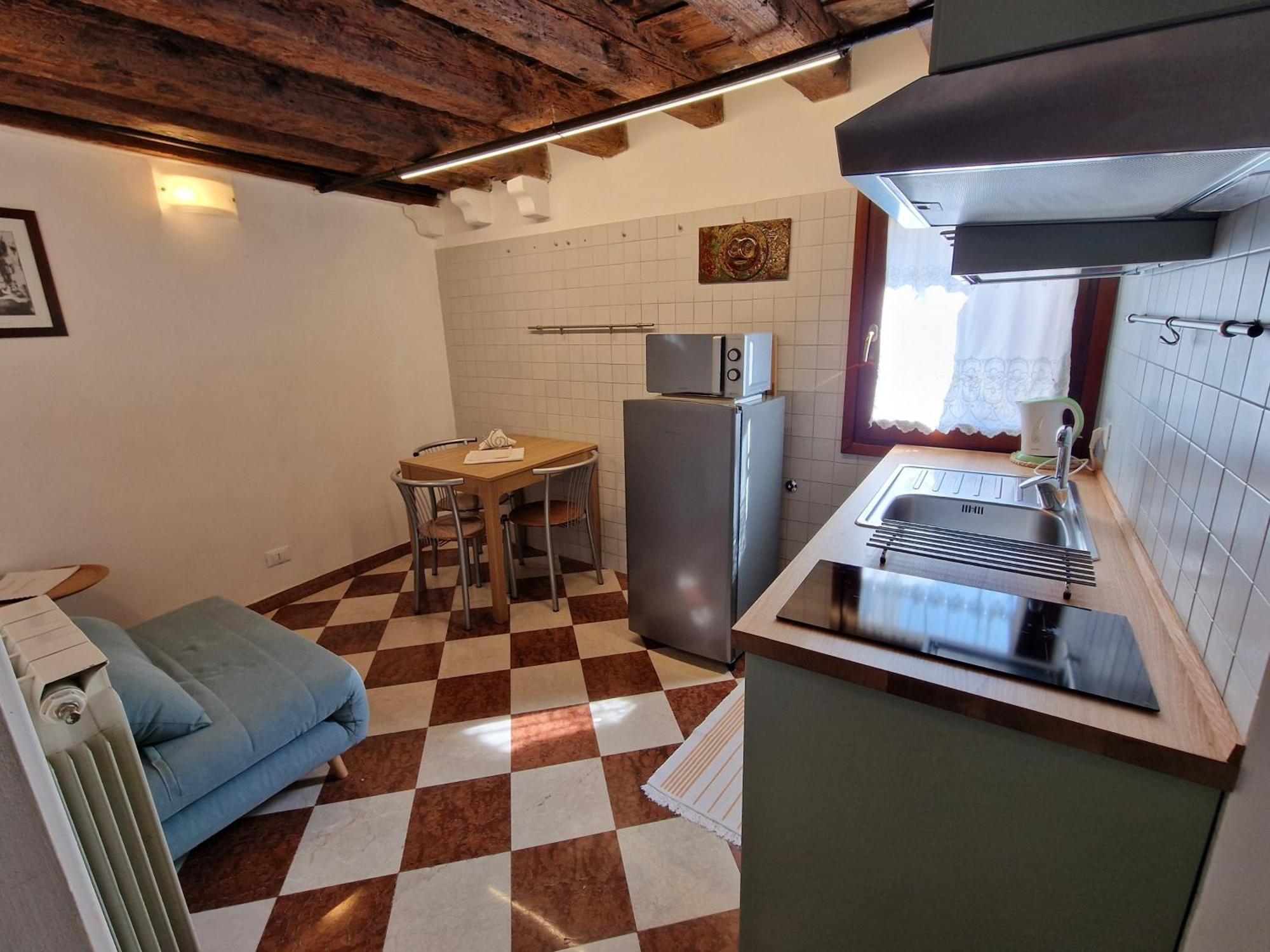 Veneziacentopercento Apartments & Rooms Exteriör bild